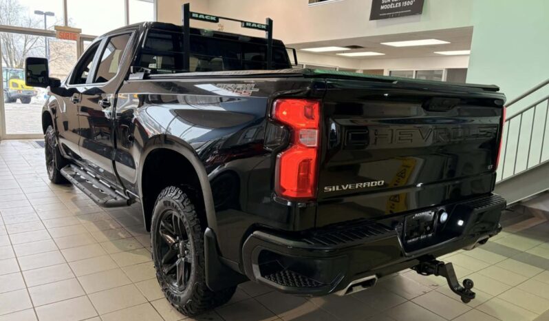 
								2022 Chevrolet Silverado 1500 Crew Cab 4×4 Lt full									