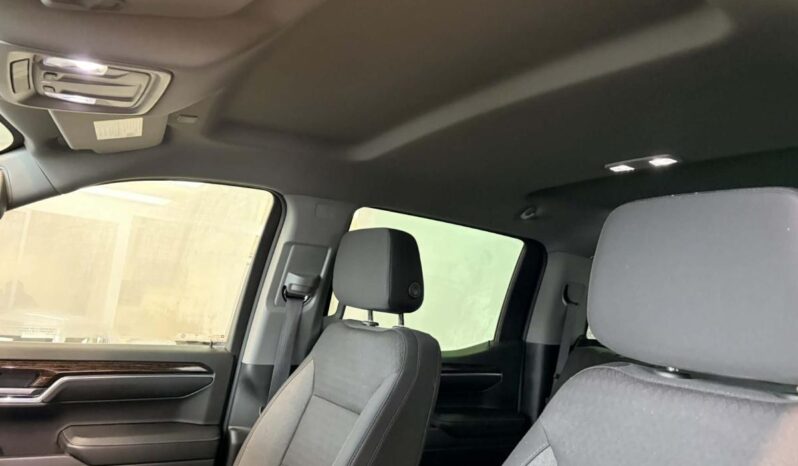 
								2023 GMC Sierra 1500 Elevation full									