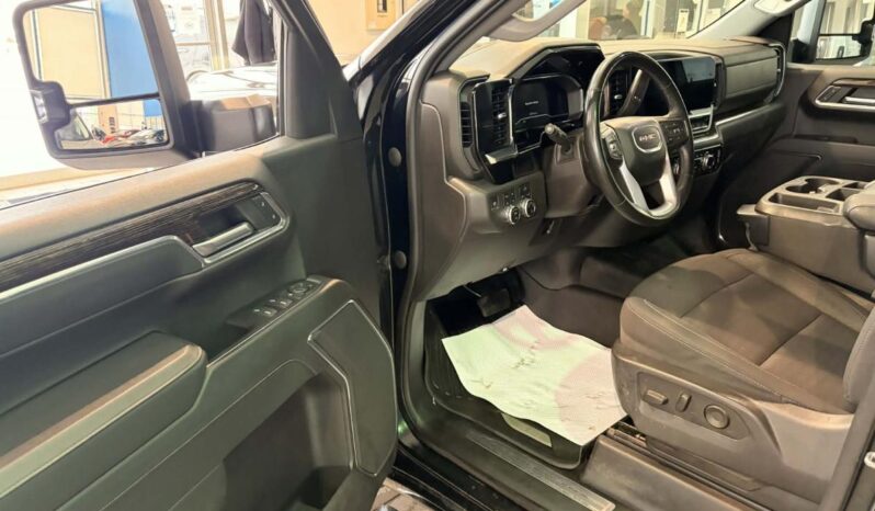 
								2023 GMC Sierra 1500 Crew Cab 4×4 Sle full									