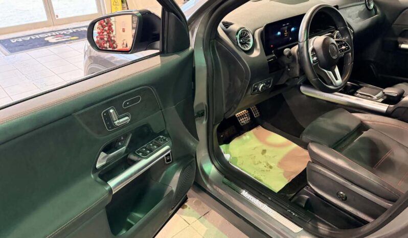 
								2023 Mercedes-Benz GLA 4matic Suv full									