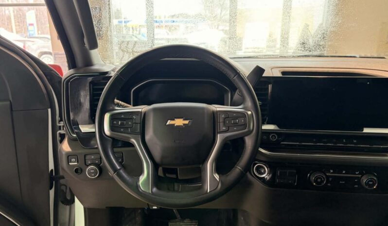 
								2024 Chevrolet Silverado 2500 4wd Crew Cab full									