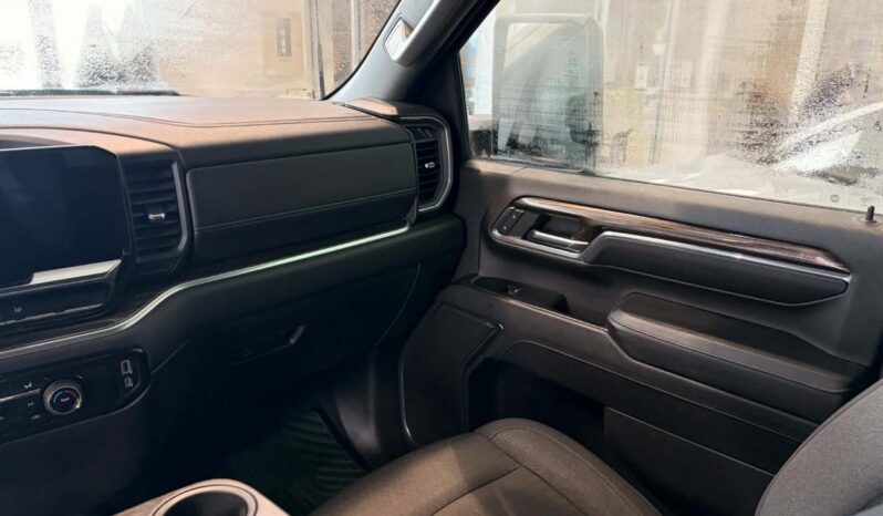 
								2024 Chevrolet Silverado 2500 4wd Crew Cab full									