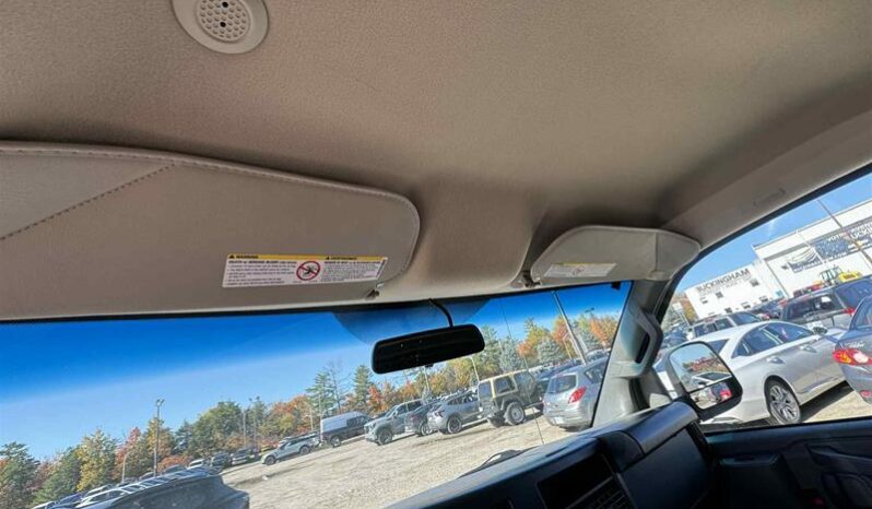 
								2024 GMC Savana Cargo 2500 Regular full									