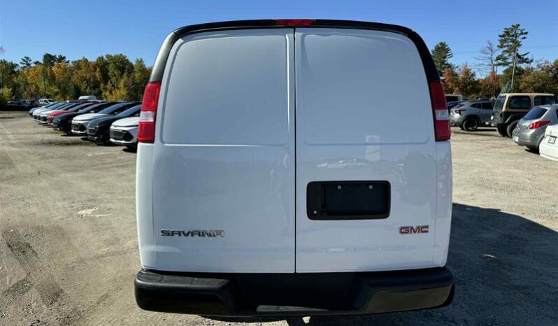 
								2024 GMC Savana Cargo 2500 Regular full									