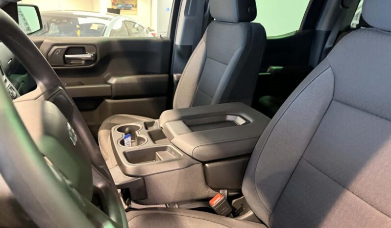 
								2026 Chevrolet Silverado 1500 Crew Cab Standard full									