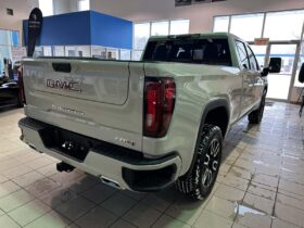 2026 GMC Sierra 1500 Crew Cab Standard