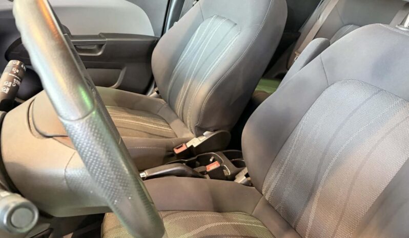 
								2015 Chevrolet Sonic 4 Lt – 5mt full									