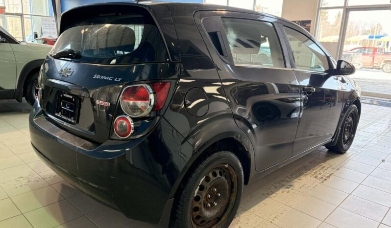 
								2015 Chevrolet Sonic 4 Lt – 5mt full									