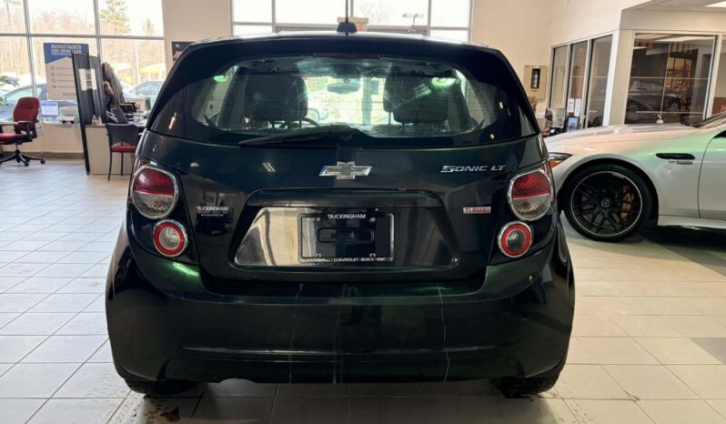 
								2015 Chevrolet Sonic 4 Lt – 5mt full									