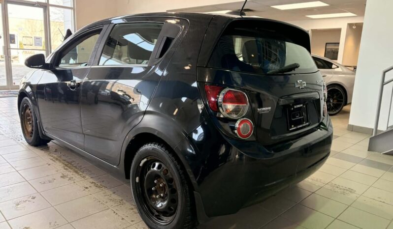 
								2015 Chevrolet Sonic 4 Lt – 5mt full									