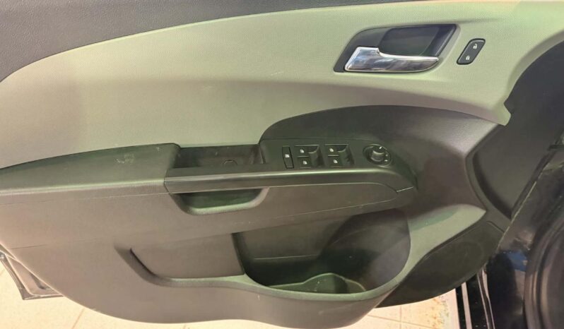 
								2015 Chevrolet Sonic 4 Lt – 5mt full									