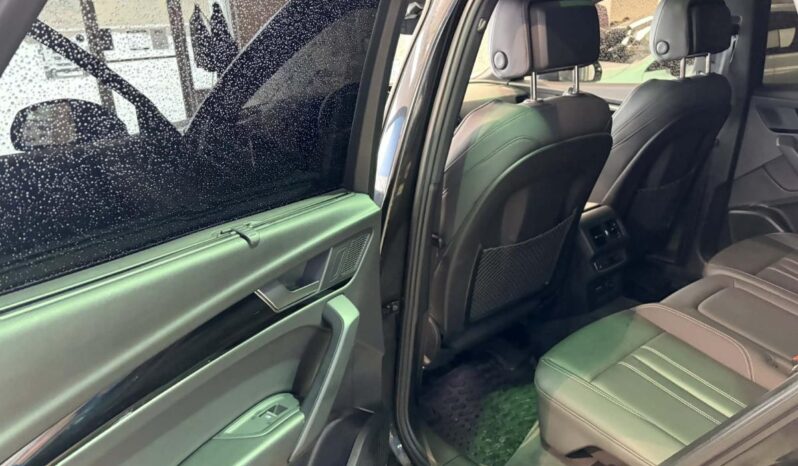 
								2022 Audi Q5 45 2.0t Technik full									