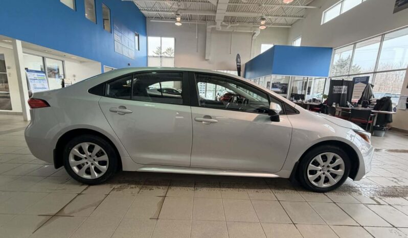 
								2023 Toyota Corolla Le Cvt full									