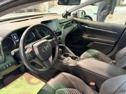 
										2024 Toyota Camry SE full									