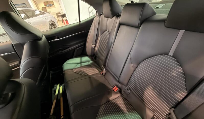 
								2024 Toyota Camry SE full									