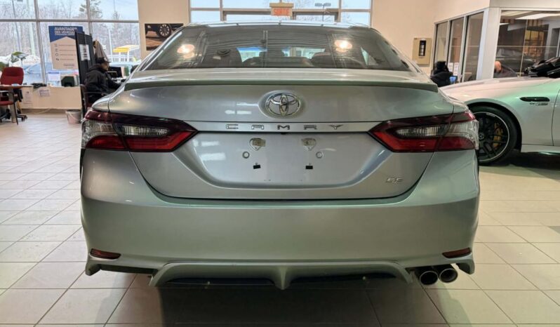 
								2024 Toyota Camry SE full									