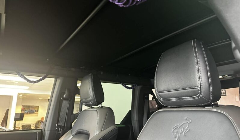 
								2025 Ford Bronco Outer Banks 4 Door full									