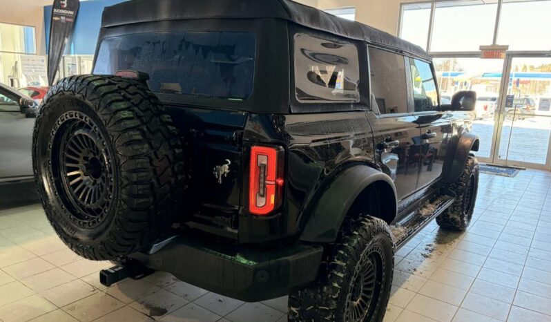 
								2025 Ford Bronco Outer Banks 4 Door full									