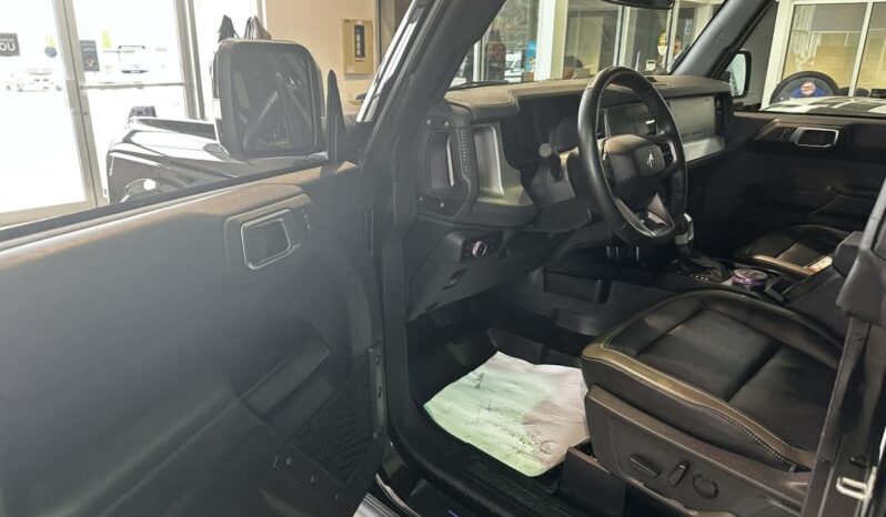 
								2025 Ford Bronco Outer Banks 4 Door full									