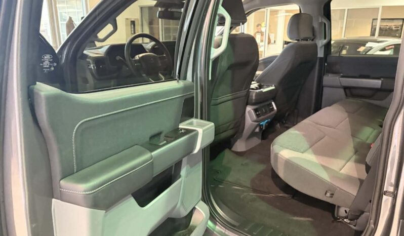 
								2025 Ford F-150 Lightning Xlt 4wd Supercrew full									