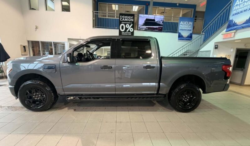 
								2025 Ford F-150 Lightning Xlt 4wd Supercrew full									