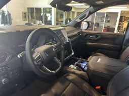 
										2025 GMC Yukon 4wd 4dr Denali full									