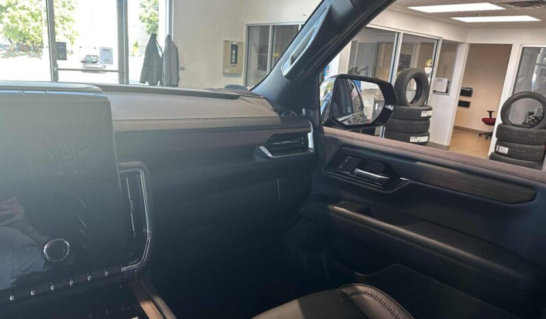 
								2025 GMC Yukon 4wd 4dr Denali full									