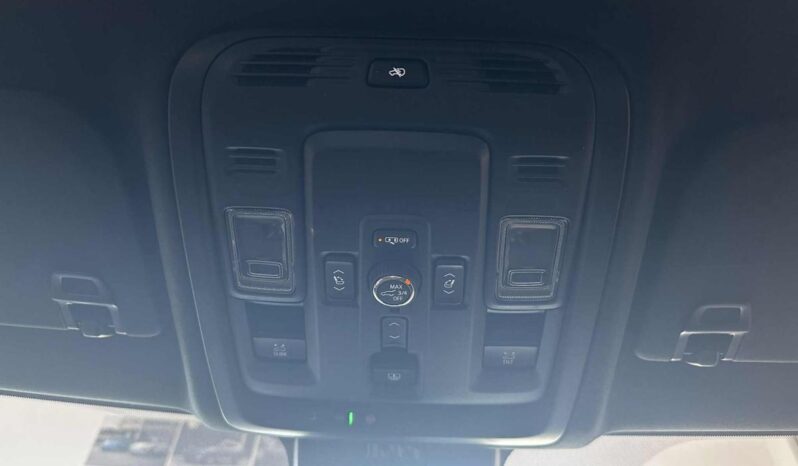 
								2025 GMC Yukon 4wd 4dr Denali full									
