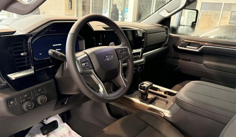 
								2026 Chevrolet Silverado 1500 Crew Cab Standard full									