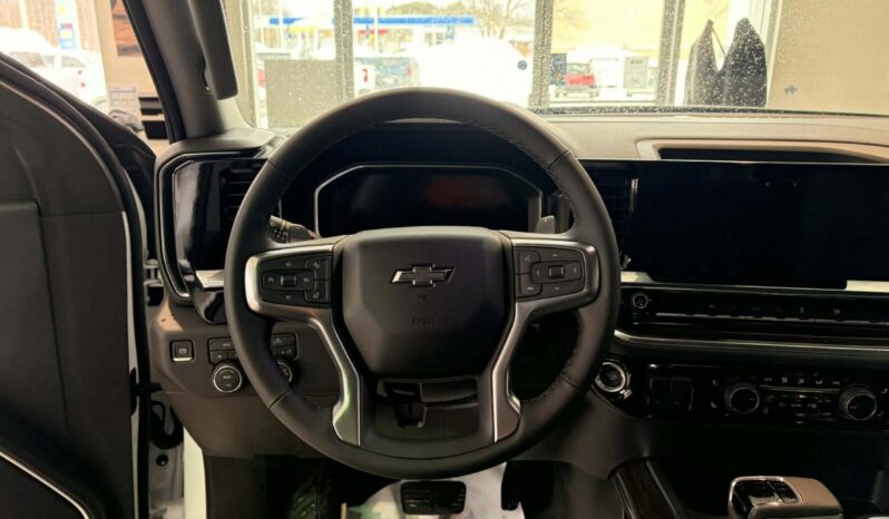 
								2026 Chevrolet Silverado 1500 Crew Cab Standard full									