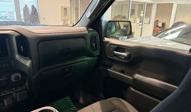 
								2026 Chevrolet Silverado 1500 Crew Cab Standard full									