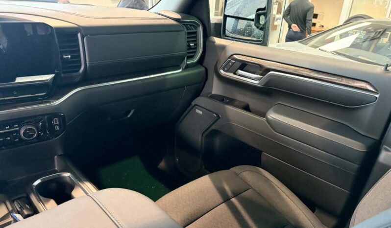 
								2026 Chevrolet Silverado 1500 Crew Cab Standard full									