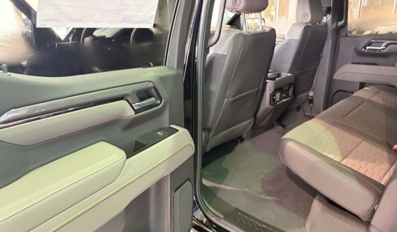 
								2026 Chevrolet Silverado 1500 Crew Cab Short Box 4 full									