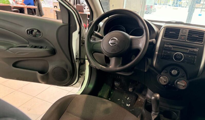 
								2012 Nissan Versa Sedan 1.6 S 5sp full									