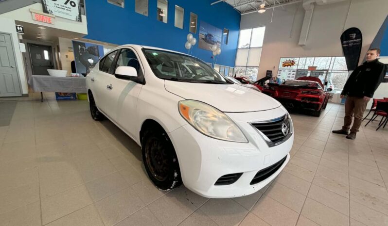 
								2012 Nissan Versa Sedan 1.6 S 5sp full									