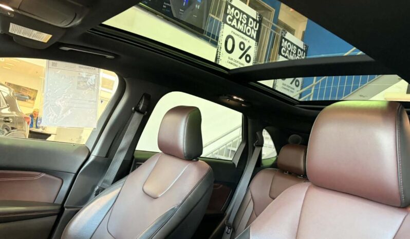 
								2021 Ford Edge Titanium Awd full									