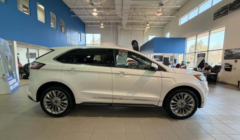 
								2021 Ford Edge Titanium Awd full									