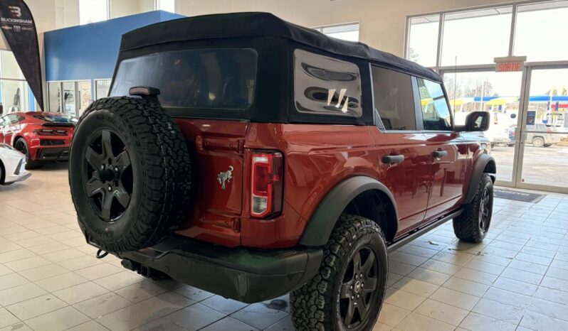 
								2022 Ford Bronco 4-Door Black Diamond full									