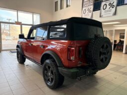 
										2022 Ford Bronco 4-Door Black Diamond full									