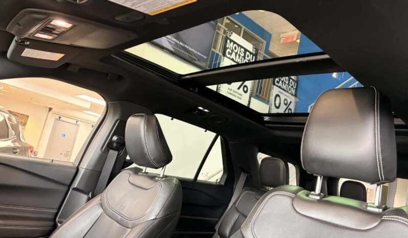 
								2022 Ford Explorer ST full									