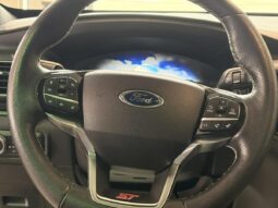
										2022 Ford Explorer ST full									