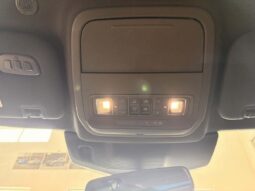 
										2022 Ford Explorer ST full									