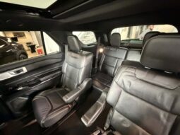 
										2022 Ford Explorer ST full									