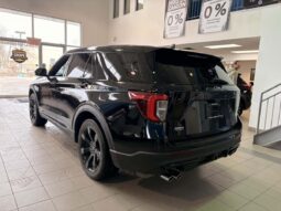
										2022 Ford Explorer ST full									