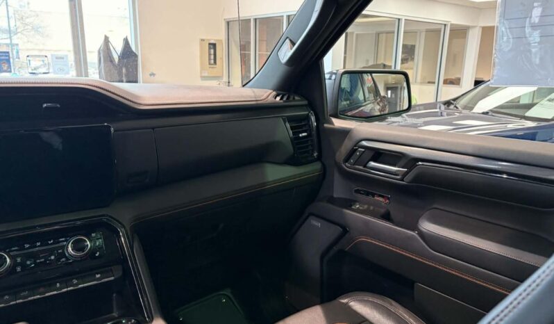 
								2022 GMC Sierra 1500 At4 Standard Box full									