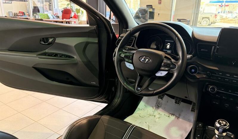 
								2022 Hyundai Veloster N 6sp full									