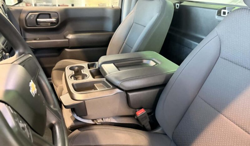 
								2024 Chevrolet Silverado 1500 Regular Cab Long Box full									