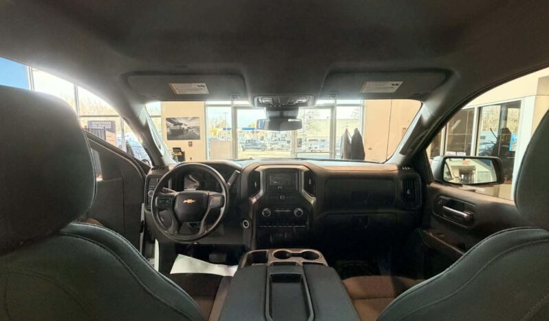 
								2024 Chevrolet Silverado 1500 Regular Cab Long Box full									