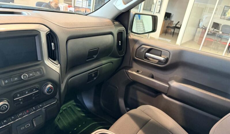 
								2024 Chevrolet Silverado 1500 Regular Cab Long Box full									