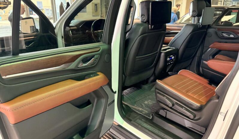 
								2024 GMC Yukon XL 4wd 4dr Denali full									